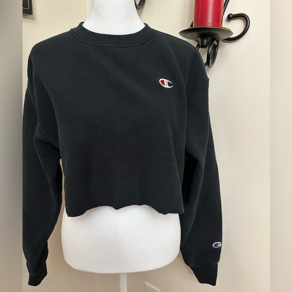 Champion Black Cropped Crewneck Sweatshirt